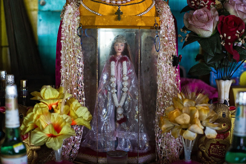Barbie Berhantu dari Pulau Ubin