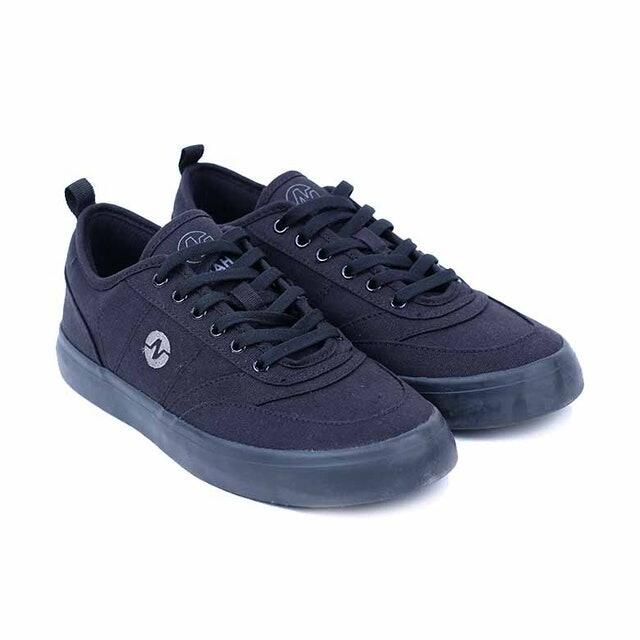 10 Rekomendasi Sepatu NAH Project Terbaik untuk Pria