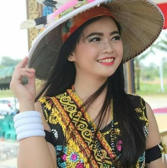 Serawak Banyak Wanita Seksi, Kok Bisa? 