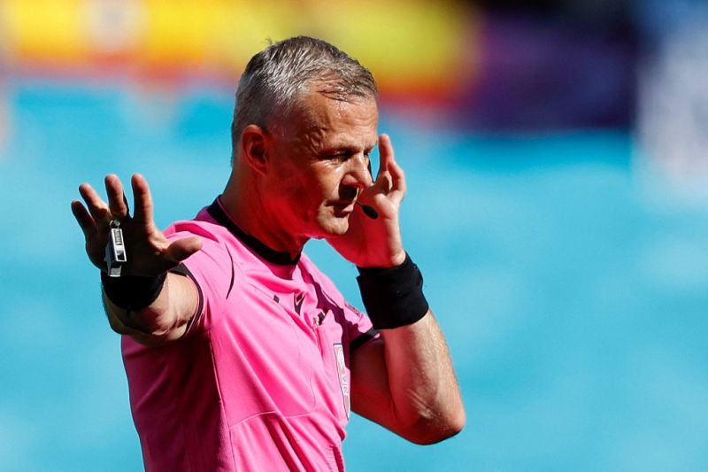 Kuipers jadi wasit Belanda perdana pimpin final Euro