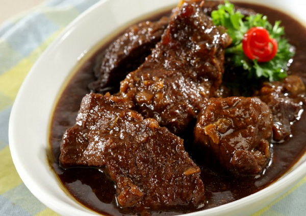 Jodohnya Ketupat yg Paling Pas Adalah .....