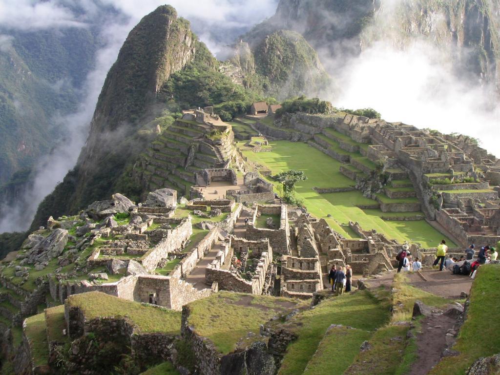 machu_picchu_wallpaper.jpg