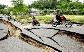Tips Aman Berkendara Saat Dilanda Gempa (Wajib Tahu, Nih Gan)