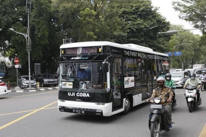 Jetbus Transit, Bus Monokok Baru Adiputro!