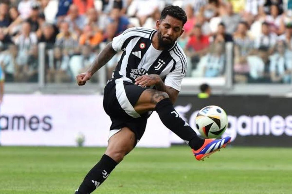 Nottingham & Juventus dikabarkan sepakati transfer Douglas Luiz