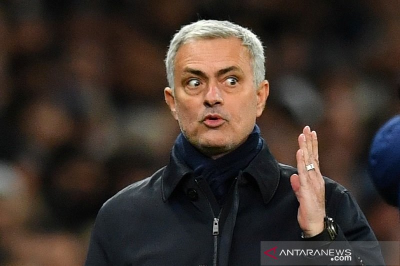 Mourinho pertanyakan mental pemain Tottenham