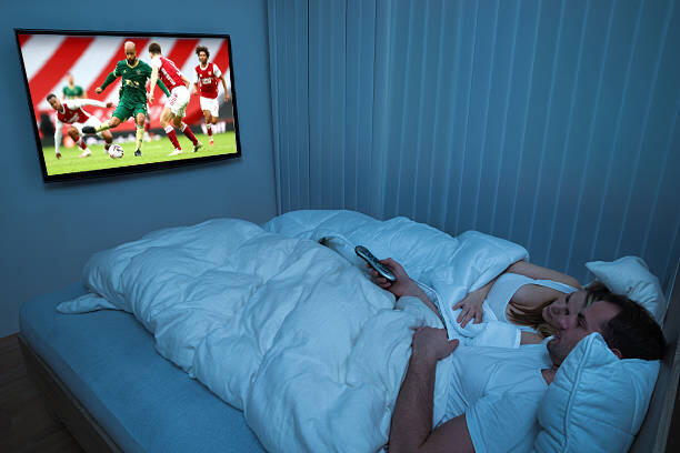 Tips Nyaman Nonton Liga Inggris Dengan Zees® Spring Bed