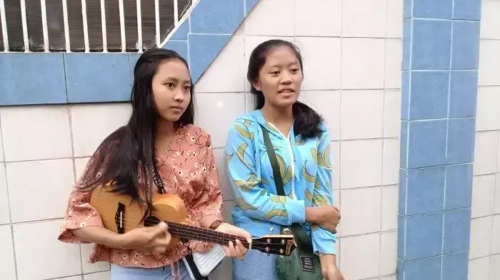 Pengamen, dianggap remeh tetapi berprofit besar