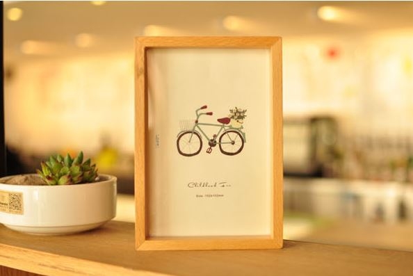 wooden_photo_frame_03_960.jpeg