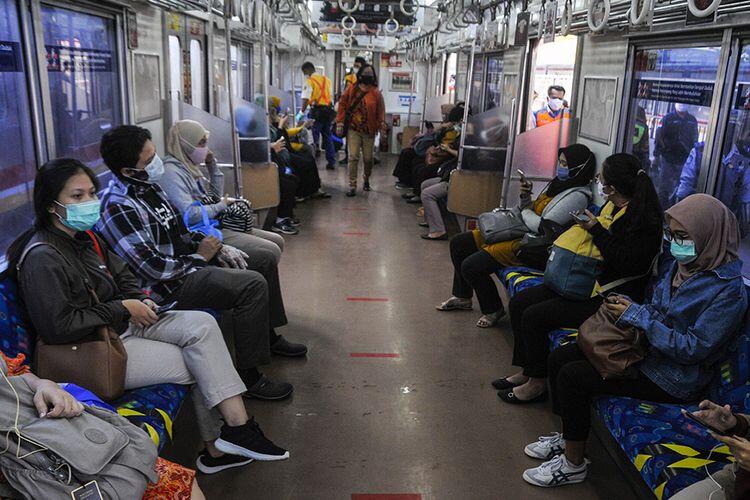 Nah Ini, Penumpang Commuter Line Boleh Makan & Minum 