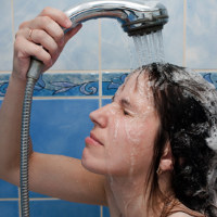mandi-shower-ts-dalam.jpg