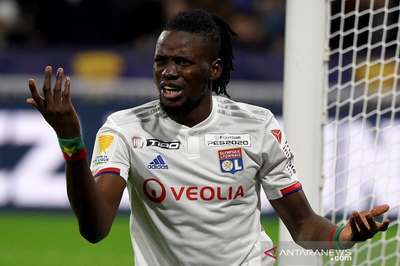 Villa selangkah lagi dapatkan Bertrand Traore dari Lyon
