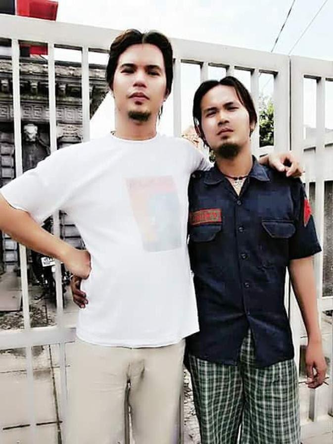 Viral, Driver Ojol Ini Mirip Banget Sama Ahmad Dhani 
