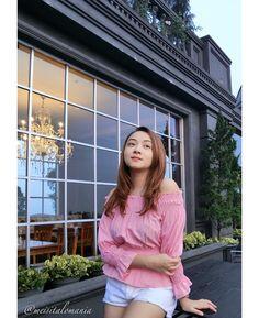 Senyuman paras gadis manis bikin greget (Louncing21)