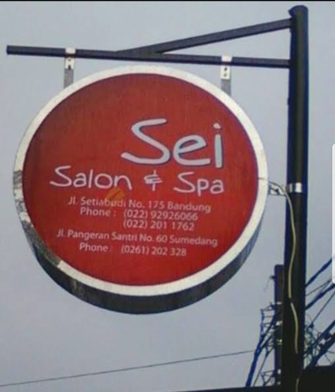 Neon Box Jakarta Barat