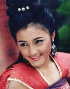 (Nostalgia) Cantiknya Para Artis Kolosal Genta Buana, Bagaimana kabar Mereka Kini?