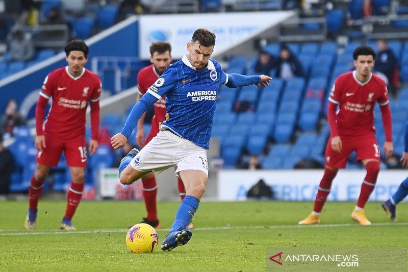 Pascal Gross perpanjang kontrak dengan Brighton hingga 2025