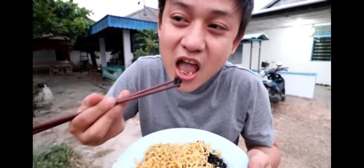 Mukbang tak lazim youtuber indonesia