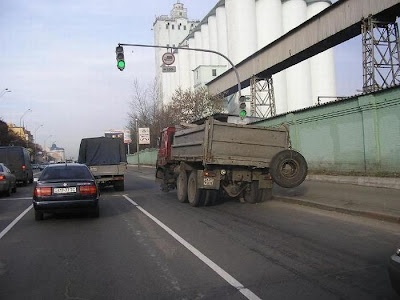 truck_without_wheels_01.jpg