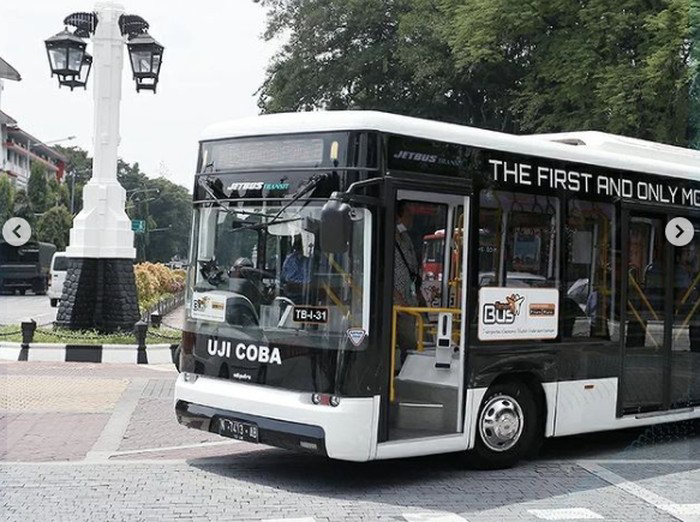 Jetbus Transit, Bus Monokok Baru Adiputro!