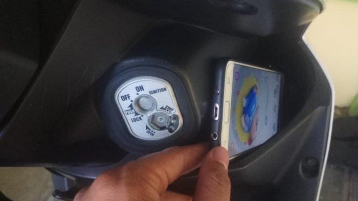 [ASK] Barang Paling Sering ada di Laci Motor Matic?