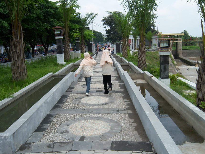 zH1i.jpg