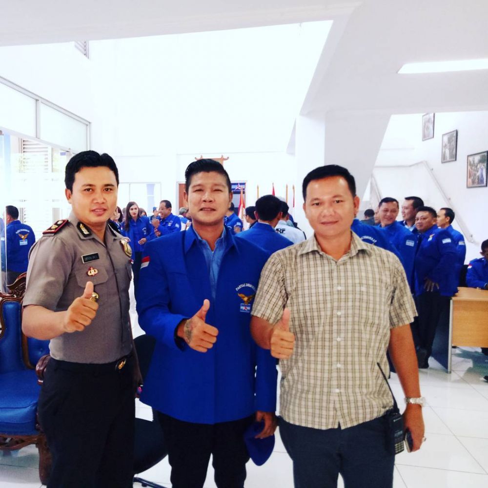 15 Penyanyi Yang Banting Stir Jadi Politisi