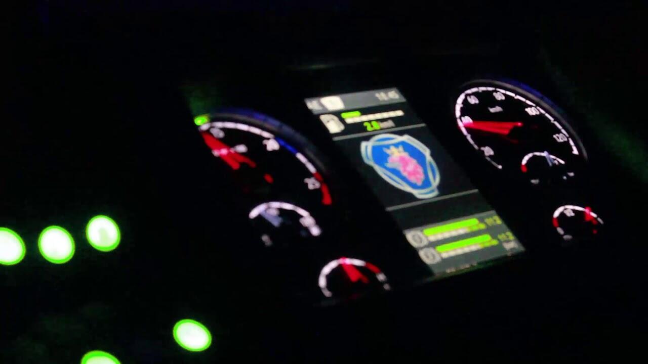 Membandingkan Bentuk Speedometer Pada Bus, Lebih Bagus Yang Mana Nih?