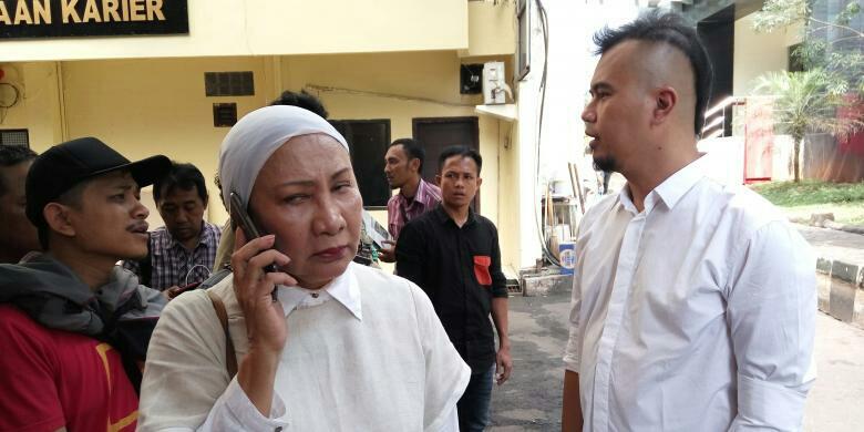 JANGAN MENGKRITIK WANITA 