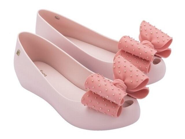 10 Rekomendasi Merk Sepatuu Pink Terbaik