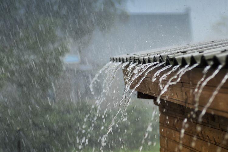 4 Barang Penyelamat Saat Turun Hujan