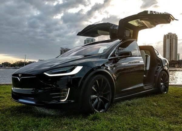 Toyota vs Tesla, Siapa Pemenangnya? 