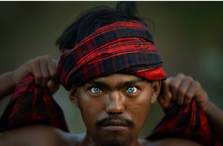 Pesona Mata Biru Suku Buton