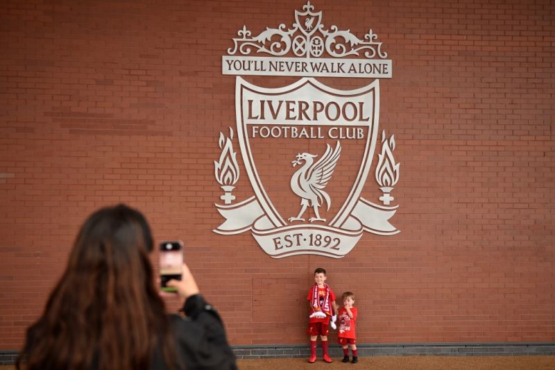 Liverpool, Leeds & Brighton berebut Sam Campbell