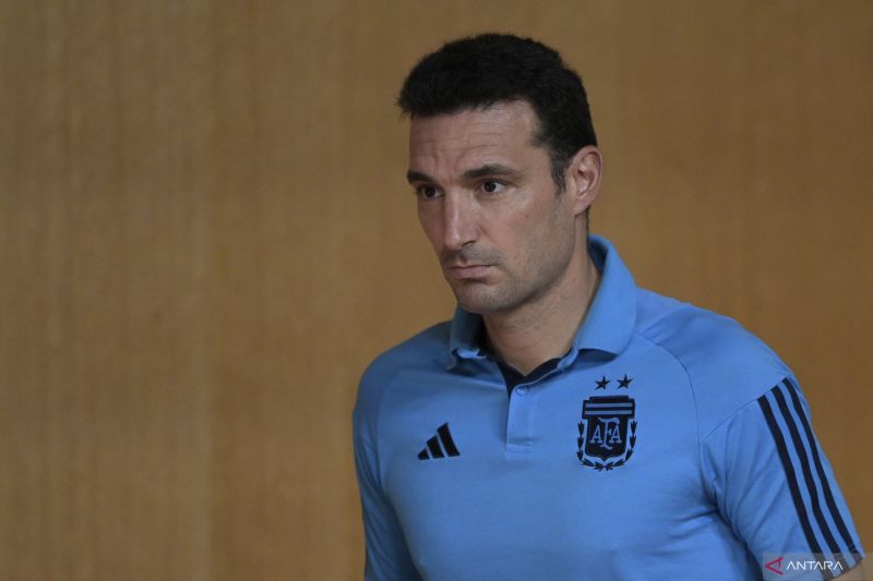 Pelatih timnas Argentina mengaku bangga dapat menghadapi Louis van Gaal