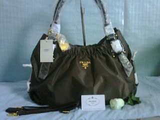 2545534_prada039.jpg