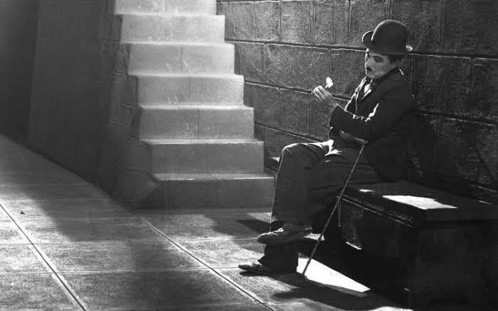 [B]"Bagiku Charlie Chaplin bukanlah Komedian"[/B]