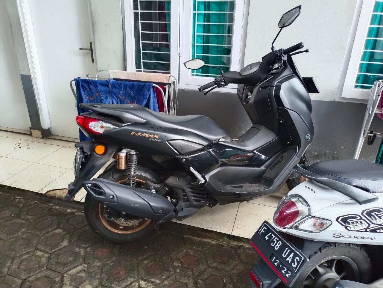 Mohon Masukan Antara Yamaha Nmax Dan Vespa Sprint