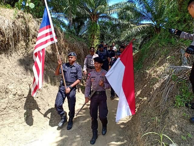 Patok Batas Malaysia Di Sebatik Semakin Maju. Duh, Kok Bisa Gitu? 