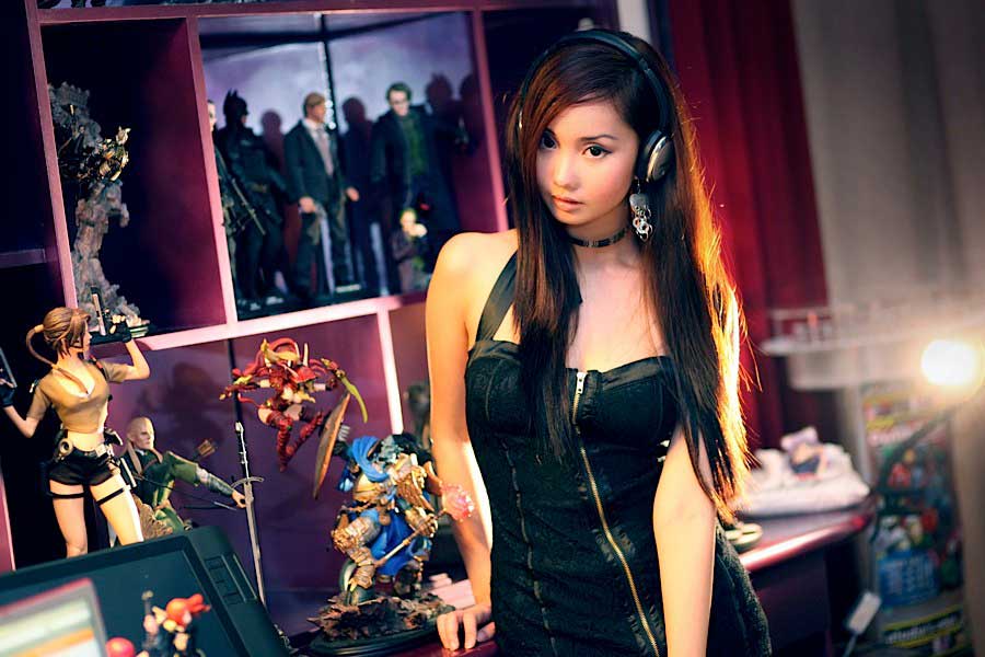 girl_05_by_adeoctaviana.jpg
