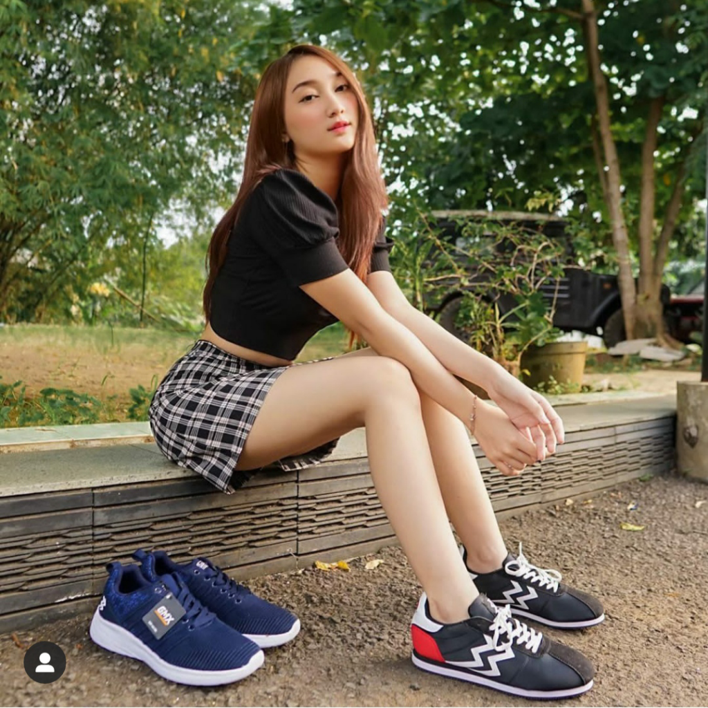 Racun Tren Sepatu Lokal Slip On, Enak Tinggal Masukin Aja
