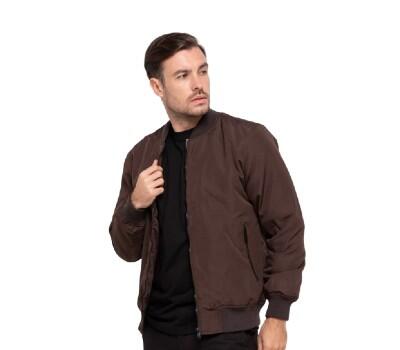 10 Rekomendasi Jaket Parasut Pria Terbaik