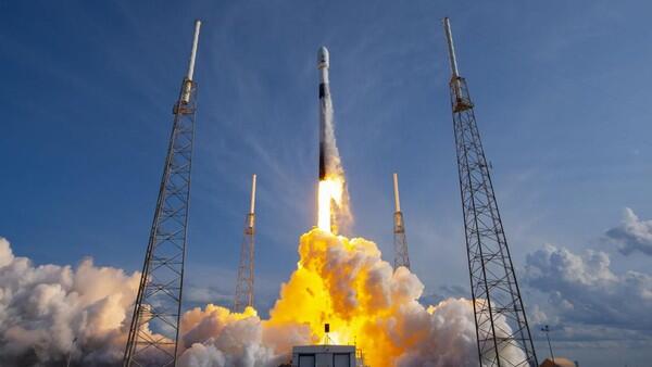 Peluncuran SATRIA-1 Sukses, Satelit Internet Pertama Indonesia [Kompetisi KGPT]