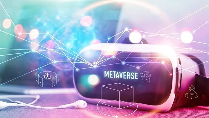 Dunia Semakin Canggih! Bekerja Di Kereta MRT Dengan VR Pun Viral