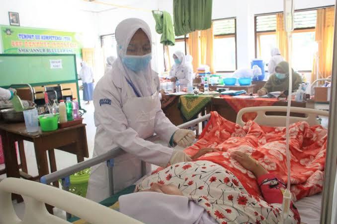 Perawat, Para Malaikat yg Juga Manusia Biasa