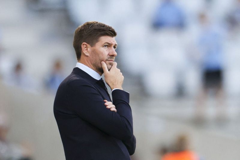 Steven Gerrard dipecat dari Aston Villa