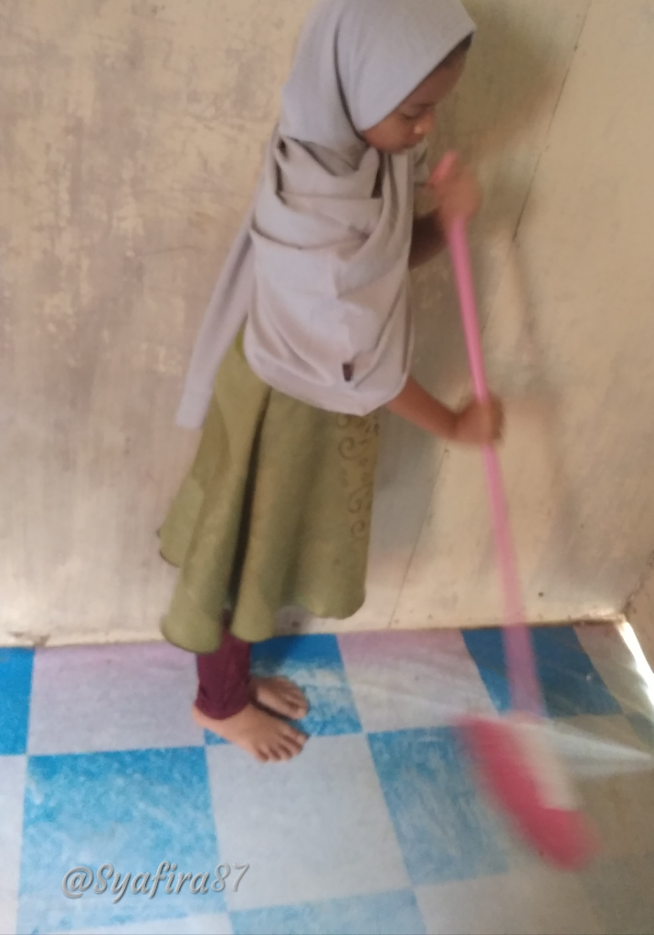 Meski Mungil, Ialah Pahlawanku.