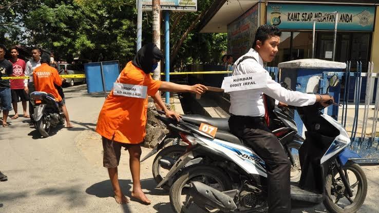 Dilarang Melawan Bila Dibegal? 