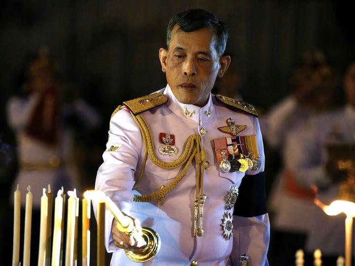 Nyentrik Sekaligus Terkaya! Sultan Mah Bebas!
