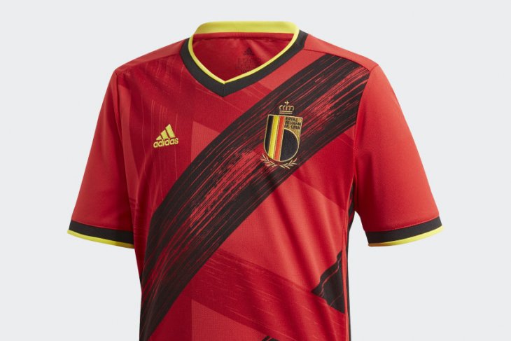 Belgium_Home_Jersey_Red_EJ8551_01_laydown.jpg